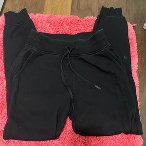 Lulu joggers
